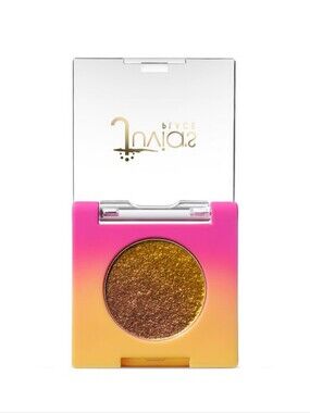Juvias Place Culture Multi-Chrome Eyeshadow in IT GIRL
